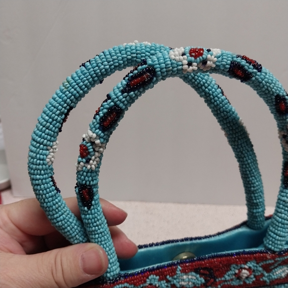 Beaded Handbag - Picture 4 of 5